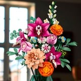 LEGO Botanicals Ramo de Flores Fantasía en Rosa, Juegos de construcción Juego de construcción, 18 año(s), Plástico, 749 pieza(s), 690 g