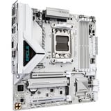 GIGABYTE B850M EAGLE WF6E ICE, Placa base negro