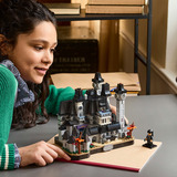 LEGO Wednesday Nevermore Academy, Juegos de construcción 