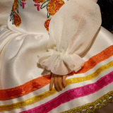 Mattel Barbie Signature Dia De Muertos 2025 - Muñeca con vestido crema con volantes, Muñecos 