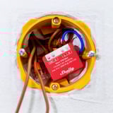 Shelly Wave 1PM Mini, Relé rojo