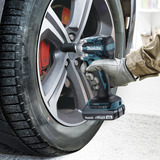 Makita Atornillador de impacto a batería DTW210RFJ, 18 Voltios, Tornillo de percusión azul/Negro