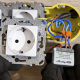 Shelly EM Mini Gen4, Instrumento de medición gris