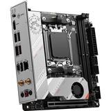 MSI 7D73-001R, Placa base plateado