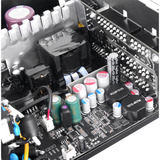 Thermaltake WG0750RE, Fuente de alimentación de PC negro