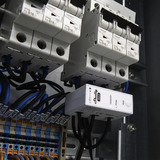 Shelly 3EM-63W Gen3, modelo con cable, 0%, Instrumento de medición blanco