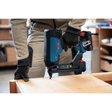 Bosch Grapadora de madera a batería GTH 18V-38 2M Professional solo, 18Volt, Engrapadora eléctrica azul/Negro