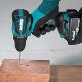 Makita Taladro atornillador percutor a batería DHP490Z, 18 Voltios, Martillo atornillador azul/Negro