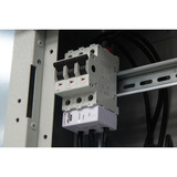 Shelly 3EM-63T Gen3, Instrumento de medición blanco