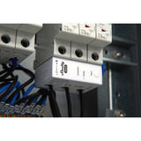 Shelly 3EM-63T Gen3, Instrumento de medición blanco