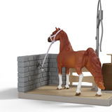 Schleich Horse Club Área de lavado de caballos de Sofía, Muñecos 