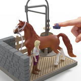 Schleich Horse Club Área de lavado de caballos de Sofía, Muñecos 