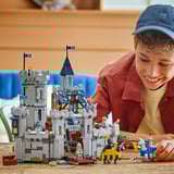 LEGO Castillo Medieval de los Caballeros del Corcel, Juegos de construcción Juego de construcción, 9 año(s), Plástico, 1371 pieza(s), 2,52 kg