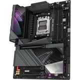 GIGABYTE X870E AORUS MASTER Placa Base - Compatible con CPUs AMD Ryzen 9000, 16+2+2 fases VRM digitales, hasta 8600MHz DDR5 (OC), 3xPCIe 5.0 + 1xPCIe 4.0, Wi-Fi 7, LAN 5GbE, USB 4 negro, 16+2+2 fases VRM digitales, hasta 8600MHz DDR5 (OC), 3xPCIe 5.0 + 1xPCIe 4.0, Wi-Fi 7, LAN 5GbE, USB 4, AMD, Zócalo AM5, AMD Ryzen 7000 Series, AMD Ryzen 8000 Series, AMD Ryzen 9000 Series, Zócalo AM5, 256 GB, DDR5-SDRAM