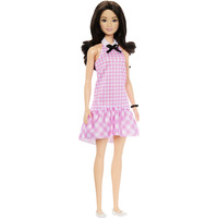 Mattel HRH21, Muñecos
