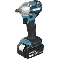 Makita Atornillador de impacto a batería DTW210Z, 18 Voltios, Tornillo de percusión azul/Negro